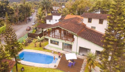 Chácara com 4 dormitórios à venda, 7825 m² por R$ 12.000.000 - Água Branca - Ilhabela/SP