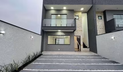 Sobrado no Balneário Sta Terezinha Pontal do Paraná com 3 quartos 3 suítes 131m²