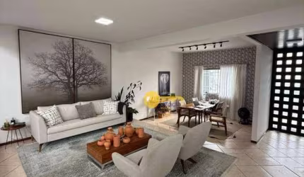 Linda Casa em Balneário Camboriú, adaptada tanto pra MORADIA como para fins COMERCIAIS