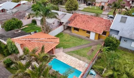 Casa maravilhosa, com pátio grande, piscina e espaço gourmet