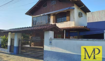 Sobrado Comercial com 4 dormitórios à venda, 500 m² por R$ 1.800.000 - Gravatá - Navegantes/SC