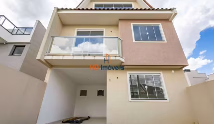 Sobrado com 3 quartos, ático, frente para rua à venda, 152 m² por R$ 880.000 - Santa Felicidade - Curitiba/PR