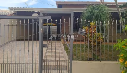 Casa 03 Dormitórios com Piscina em Atibaia