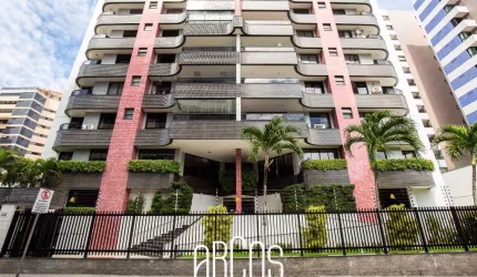 Apartamento no Jardins, Condomínio Helder Câmara, 4 quartos, 190m²
