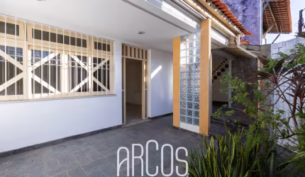 Casa na Urquiza Leal, Salgado Filho