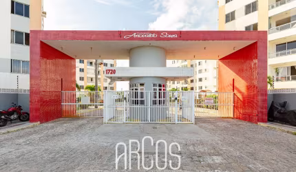 Apartamento no Condomínio Ariovaldo Souza, Aruana, 2 quartos, 70m²