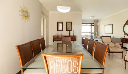 Edifício Plaza de Madrid Residence, apartamento no 13 de Julho, 4/4 sendo 2 suítes, 178m². Vista mar e rio