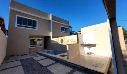 Maravilhosa casa duplex em meio lote com área gourmet e piscina, próximo da praia de Costazul com 4 quartos à venda, 160m² - Recreio - Rio das Ostras.