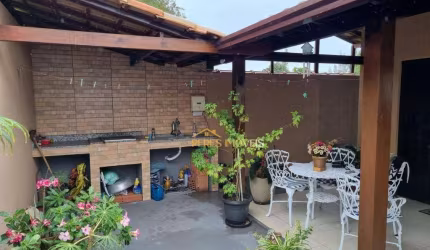 Linda casa duplex , colinas com uma linda vista para o mar! Rio das ostras/RJ