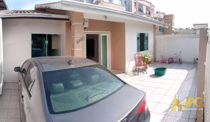 Casa á venda em Camboriú