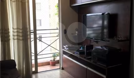 Apartamento com 3 quartos à venda em Aclimação - SP