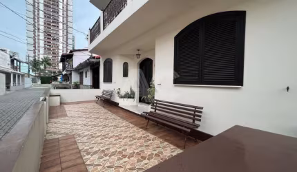 Casa em condomínio fechado com 5 quartos à venda na Avenida Lúcio Costa, Barra da Tijuca, Rio de Janeiro, 335 m2 por R$ 1.800.000