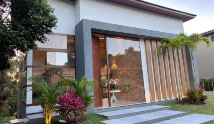 Casa duplex 5/4 com piscina em Praia do Forte