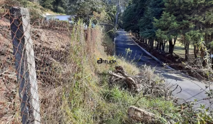 TERRENO A VENDA DE 600 M² PRÓXIMO DO BAIRRO INGAÍ ALDEIA DA SERRA