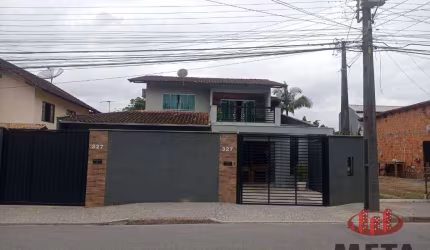 Casa com 6 dormitórios à venda, 117 m² por R$ 840.000,00 - Petrópolis - Joinville/SC