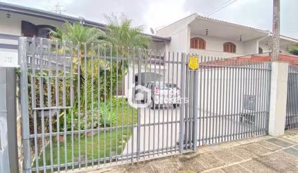Sobrado com 4 dormitórios à venda, 220 m² por R$ 1.050.000,00 - Novo Mundo - Curitiba/PR
