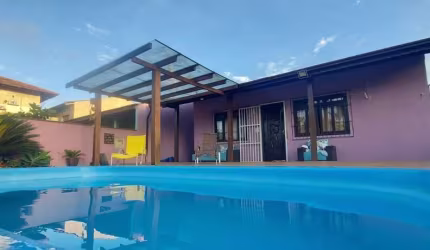 Casa com 05 quartos sendo 01 suíte em Barra Velha - SC