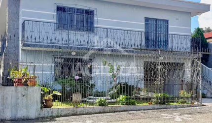 Excelente sobrado mobiliado para venda