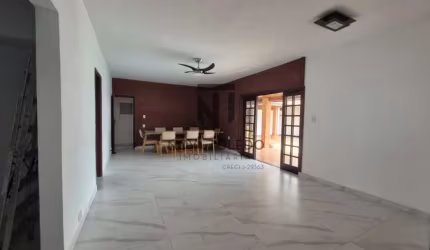 Casa - Jardim das Indústrias - 3 Dormitórios - 287m²