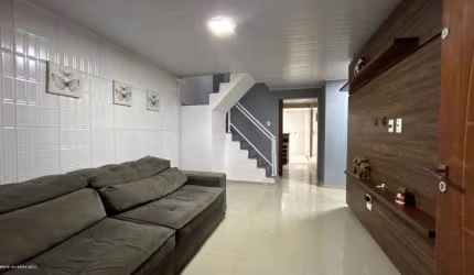 Casa para Venda em Fazenda Rio Grande, Estados, 4 dormitórios, 1 suíte, 2 banheiros, 4 vagas