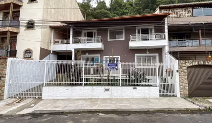 Casa duplex com 04 quartos à Venda 273m²