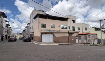 Casa 3 quartos com excelente localização
