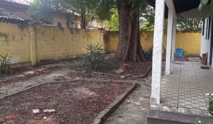 Casa com terreno 407m² Centro de Bangu