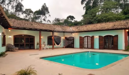Casa térrea com 5 quartos à venda em Engenho - SP