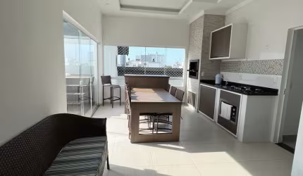 Cobertura com 2 suítes na Praia dos Amores