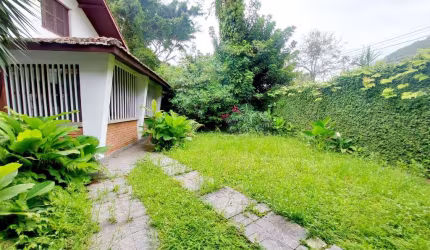 Casa com 4 dormitórios à venda, 190 m² por R$ 950.000,00 - Jardim Guaiuba - Guarujá/SP