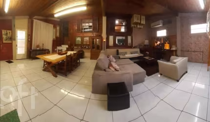 Casa em condomínio fechado com 4 quartos à venda na da Figueira, 80, Restinga, Porto Alegre, 480 m2 por R$ 369.000
