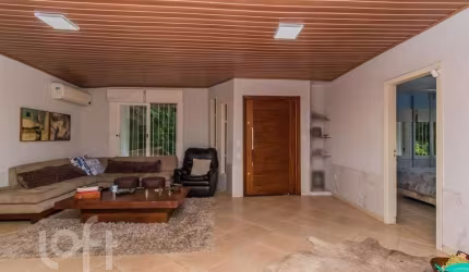 Casa com 4 quartos à venda na Rua do Cerro, 428, Lageado, Porto Alegre, 190 m2 por R$ 750.000
