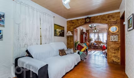 Casa com 4 quartos à venda na Pastor Gustav Nordlund, 405, Rubem Berta, Porto Alegre, 200 m2 por R$ 550.000