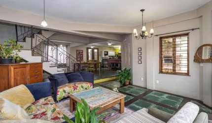 Casa com 3 quartos à venda na Rua Álvaro Nicofé, 195, Vila Jardim, Porto Alegre, 270 m2 por R$ 1.100.000