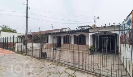 Casa com 3 quartos à venda na Rua Caetano Fulginiti, 60, Rubem Berta, Porto Alegre, 110 m2 por R$ 250.000