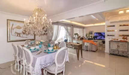 Casa com 4 quartos à venda na Rua Indianápolis, 161, Três Figueiras, Porto Alegre, 256 m2 por R$ 2.900.000