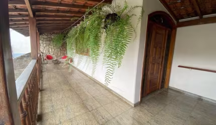 Casa com 4 quartos à venda, 357 m² por R$ 1.600.000 - Santa Terezinha - Juiz de Fora/MG