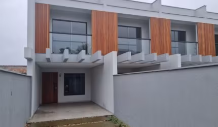 Lindo sobrado geminado pronto para morar.