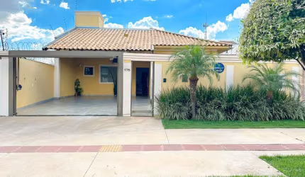 Casa à venda com suíte piscina - Vilas Boas