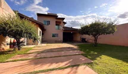 Sobrado À venda de esquina 420 m2 terreno - 03 suíte