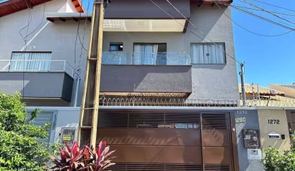 Sobrado à venda 03 quartos suíte com piscina - Jardim Tijuca