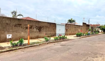 Casa à venda terreno  30x60 - Vila Planalto