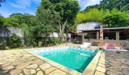 Casa à venda, 290 m² por R$ 789.900,00 - Vale do Paraíso - Teresópolis/RJ