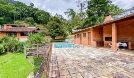 Casa à venda, 450 m² por R$ 2.100.000,00 - Comary - Teresópolis/RJ