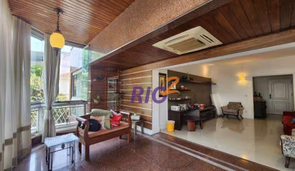 Jardim Oceânico | Exclusivo com 225m² | 4Qtos com 2 suítes | 2 VagaS