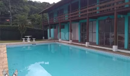 CHÁCARA EM MARIPORÃ PARA FESTAS OU MORADIA