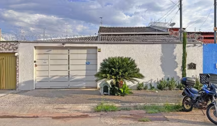 Casa de 229 m² com 03 suítes à venda por R$ 950.000 no Jardim Ipanema, em Goiânia/GO