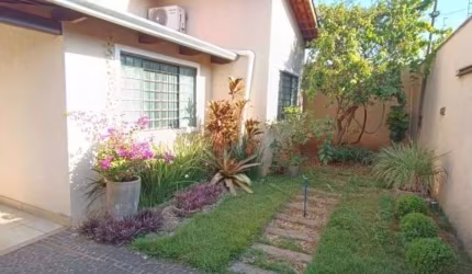 Casa de 212 m² com 03 suítes à venda por R$ 650.000 no Parque Flamboyant - Aparecida de Goiânia/GO