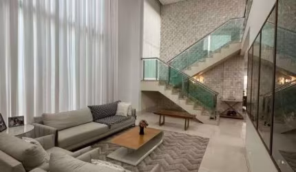 Sobrado de 347 m² com 03 suítes à venda por R$ 2.900.000 no Condomínio do Lago - Goiânia