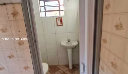 Casa para Venda em Suzano, Jardim Santa Lucia, 3 dormitórios, 2 banheiros, 2 vagas